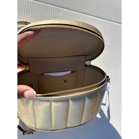 Coach | Gold Trail Crossbody Bag with Quilting - Picture 9 of 16